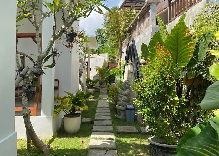 Innora Jungle And Hotel Batununggul